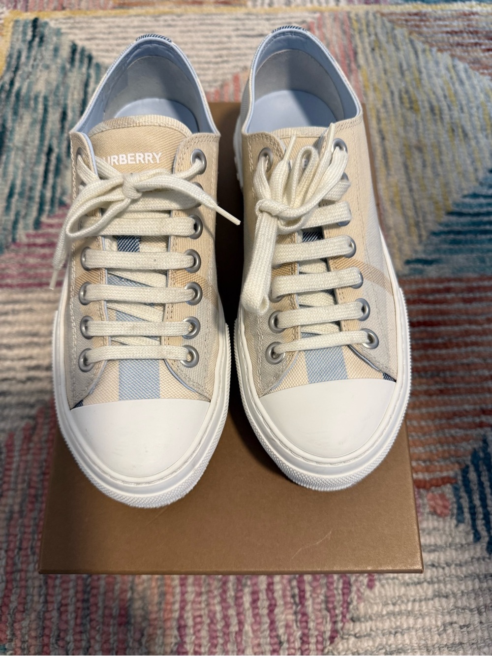 AUTHENTIC: Burberry Women's Low-Top Sneakers